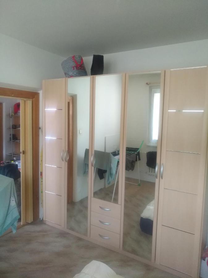 Byt 2+1 S Balkonem Vsetin Exterior photo
